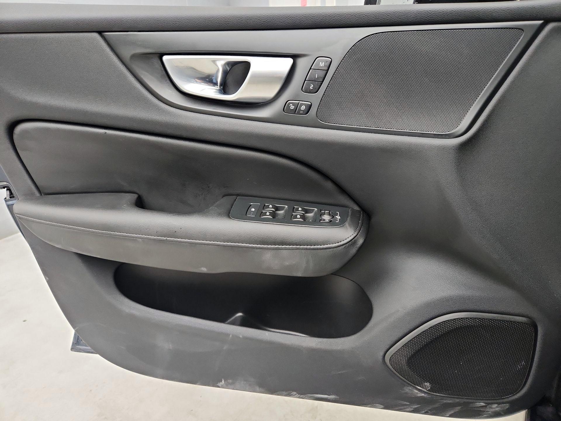 Thumbnail: 2024 Volvo S60 - 12