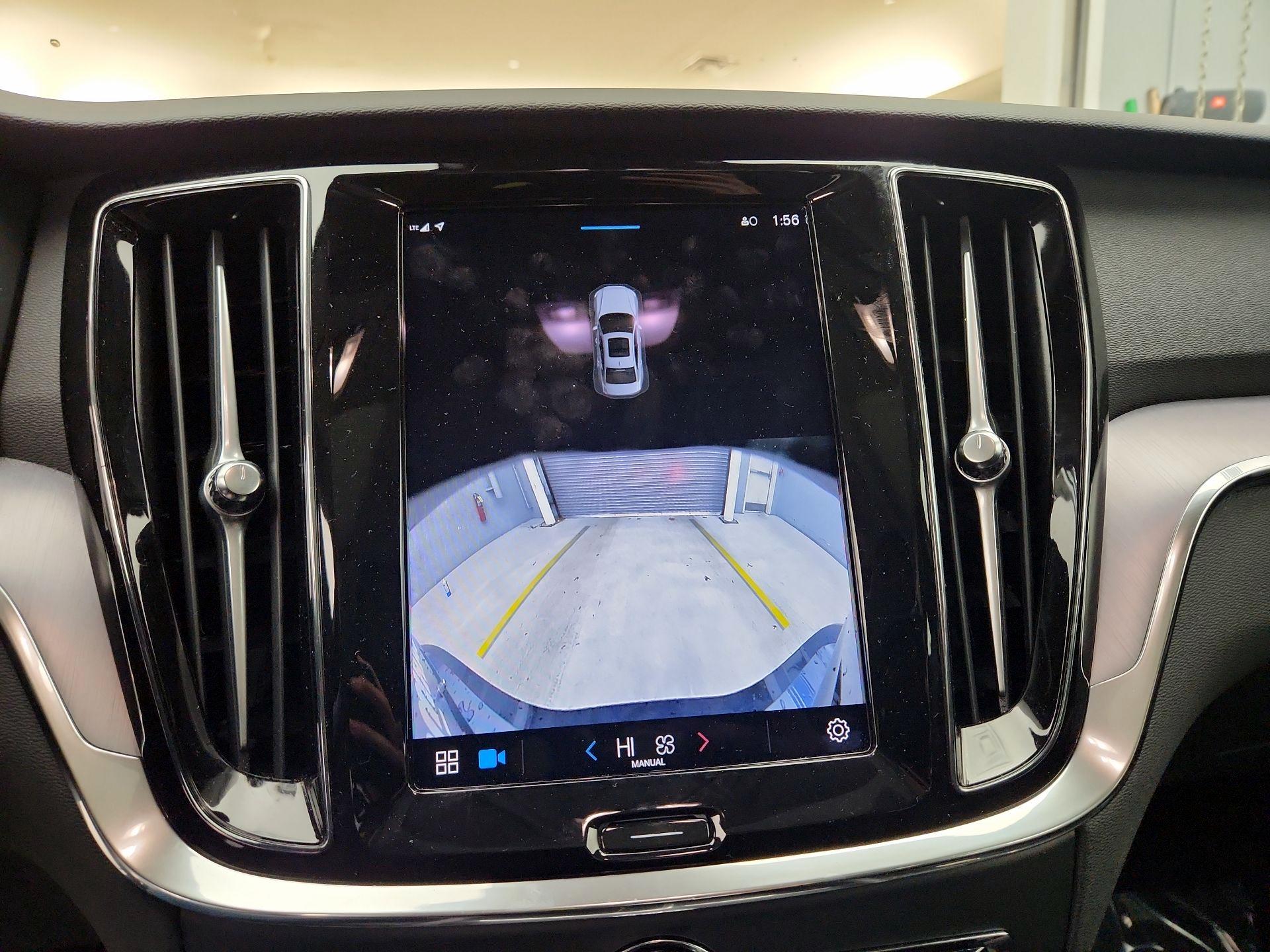 Thumbnail: 2024 Volvo S60 - 14