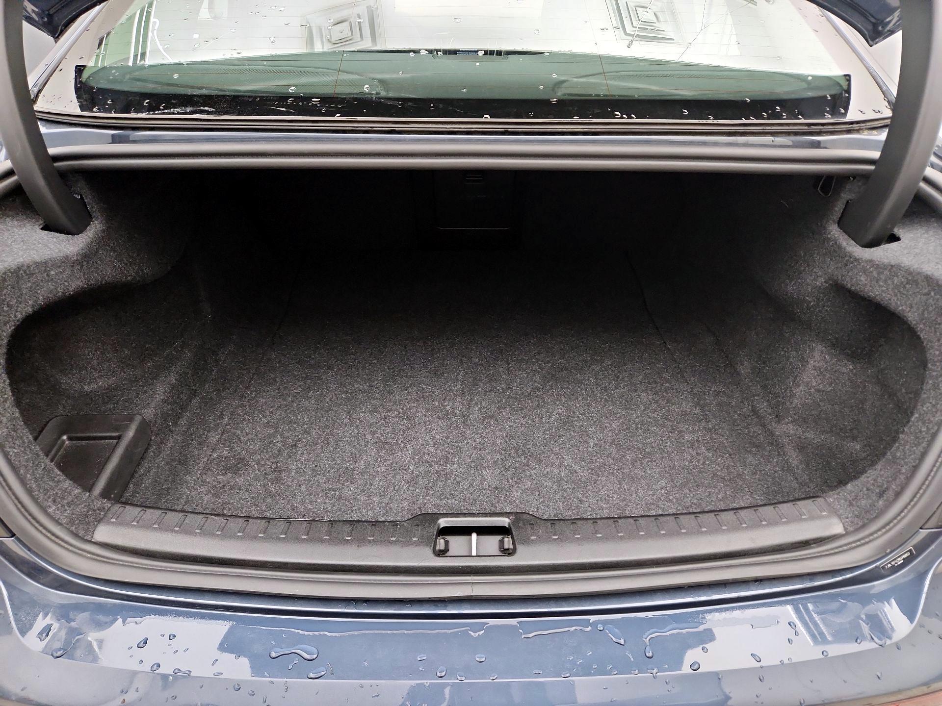 Thumbnail: 2024 Volvo S60 - 20