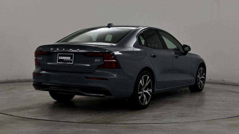 2024 Volvo S60 B5 Core 8