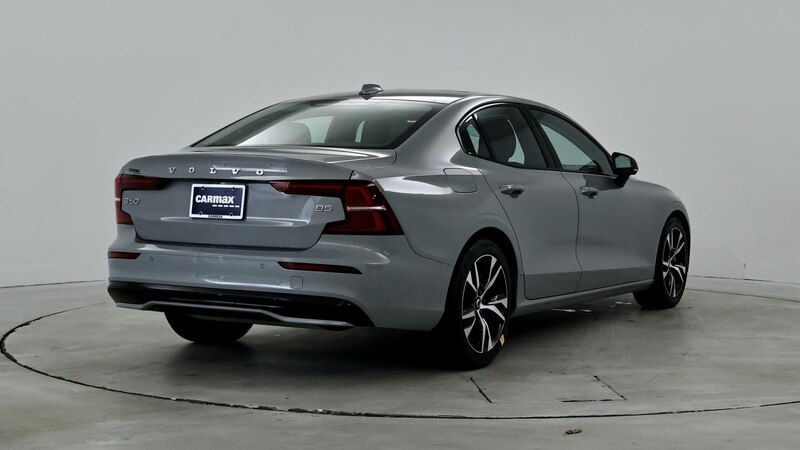 2024 Volvo S60 B5 Core 8