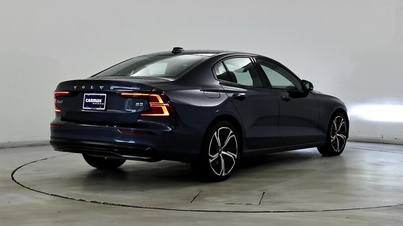 2024 Volvo S60 B5 Core 8