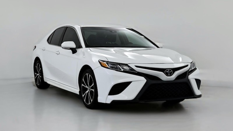 2018 Toyota Camry SE Hero Image