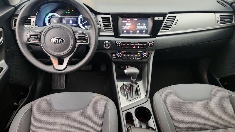 2018 Kia Niro LX 9