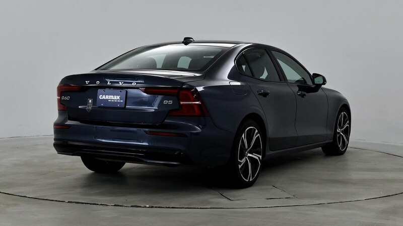 2024 Volvo S60 B5 Core 8