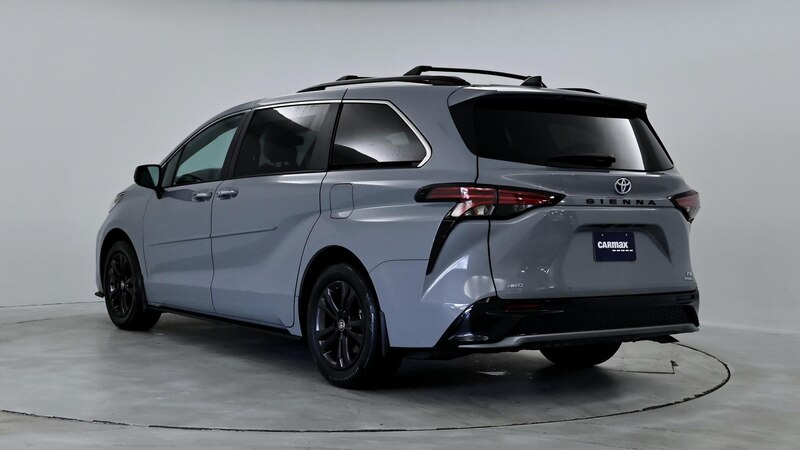 2024 Toyota Sienna XSE 2