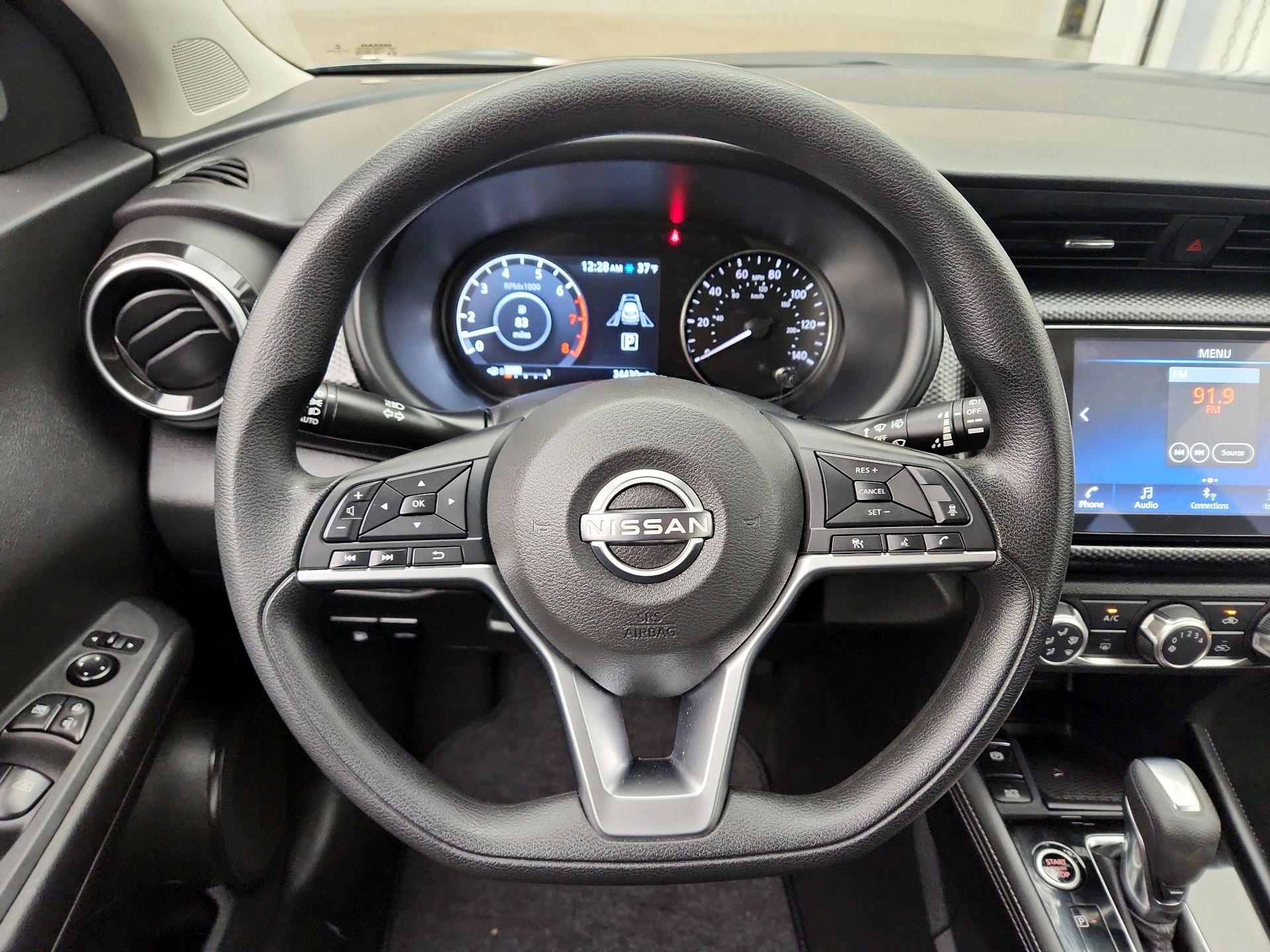 Thumbnail: 2023 Nissan Kicks - 10