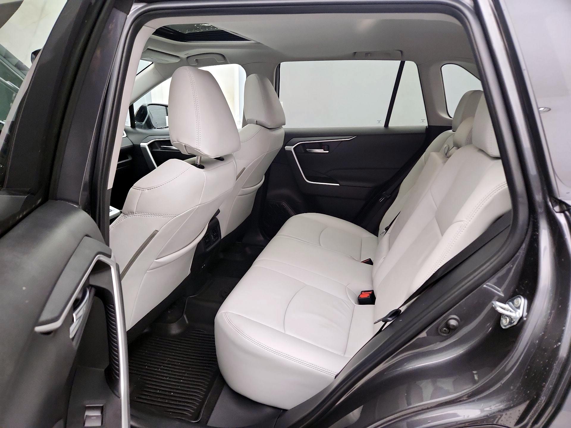 Thumbnail: 2023 Toyota RAV4 - 20