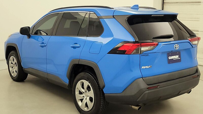 2020 Toyota RAV4 LE 7