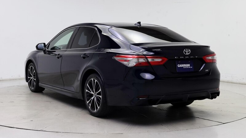 2019 Toyota Camry SE 2