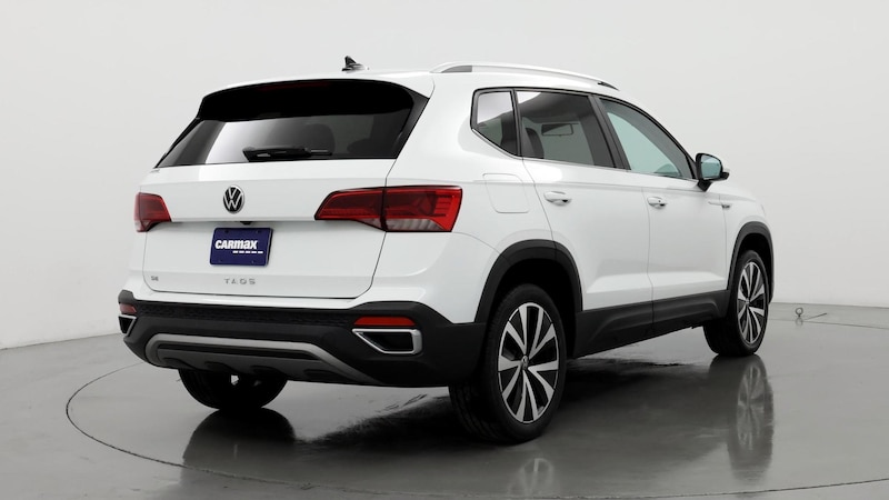 2022 Volkswagen Taos SE 8