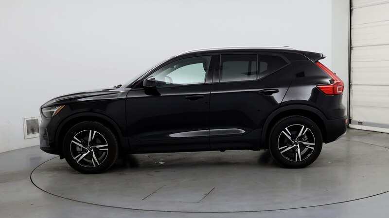 2023 Volvo XC40 B5 Core 3