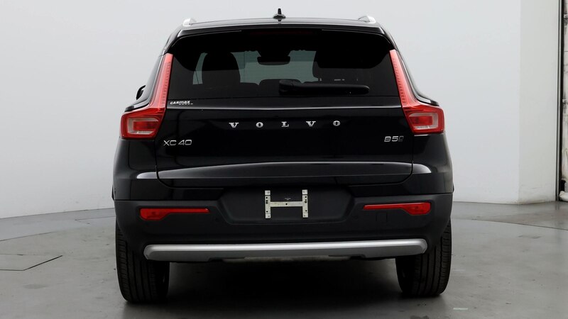 2023 Volvo XC40 B5 Core 6