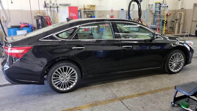 2016 Toyota Avalon Limited 4