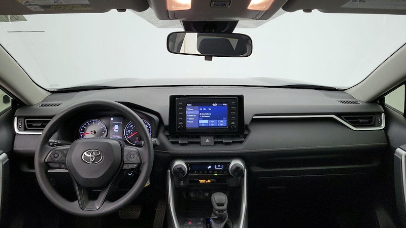 2019 Toyota RAV4 LE 9