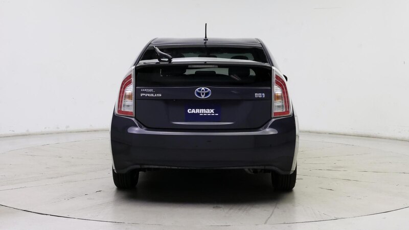 2015 Toyota Prius Two 6