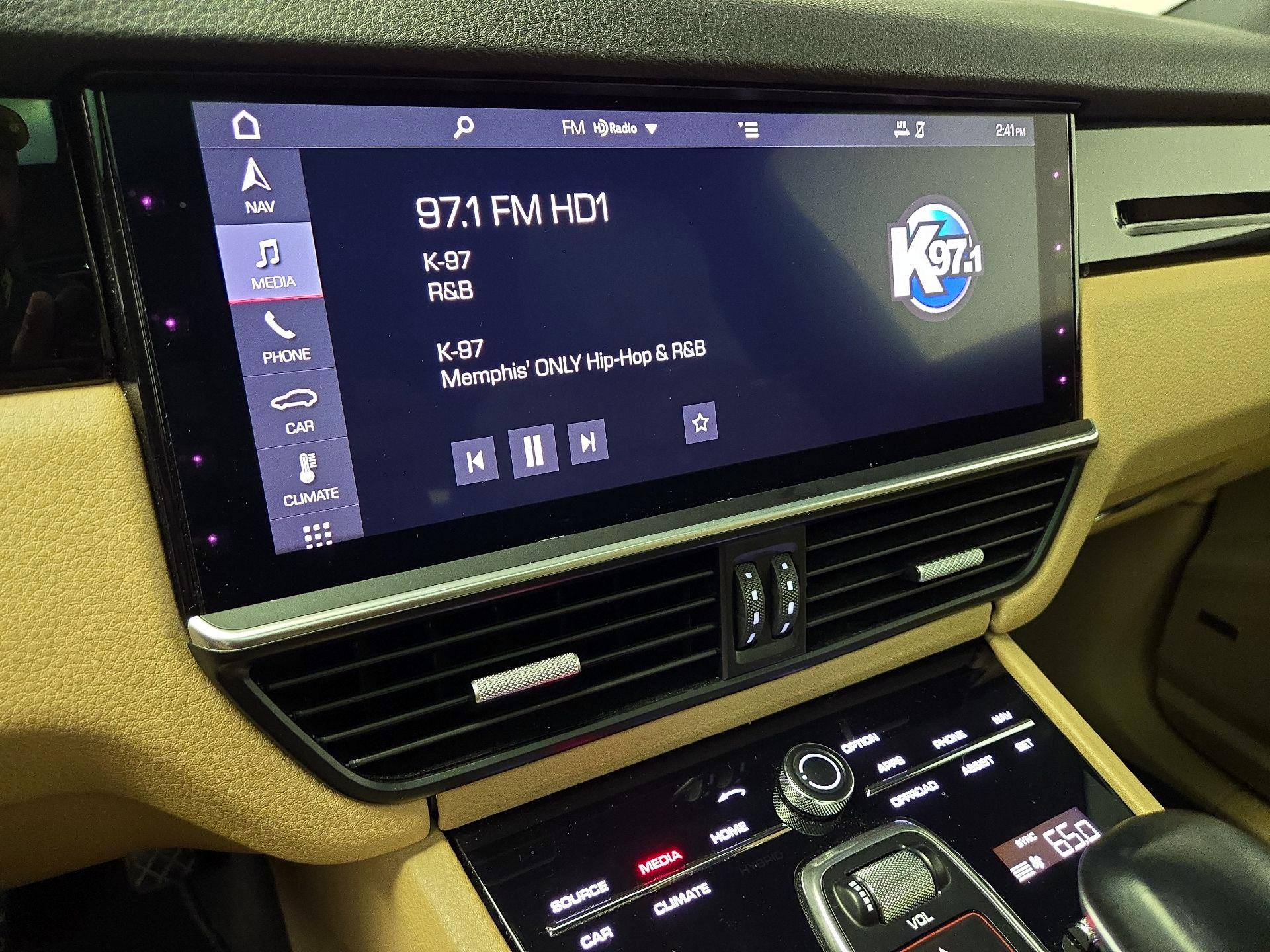 Thumbnail: 2019 Porsche Cayenne - 16