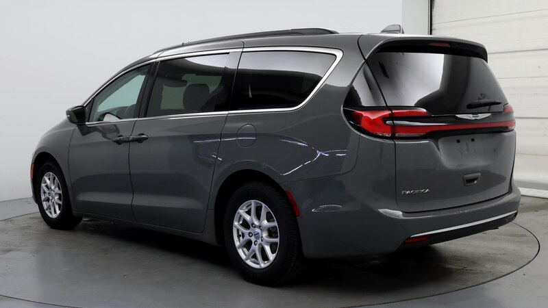 2022 Chrysler Pacifica Touring L 2