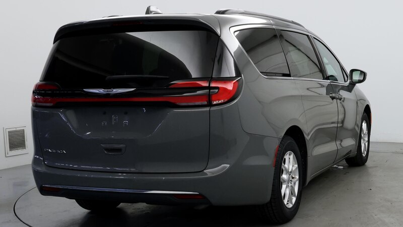 2022 Chrysler Pacifica Touring L 8