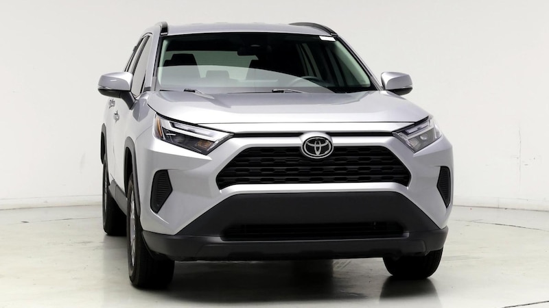 2023 Toyota RAV4 XLE 5