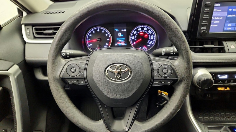 2019 Toyota RAV4 LE 10