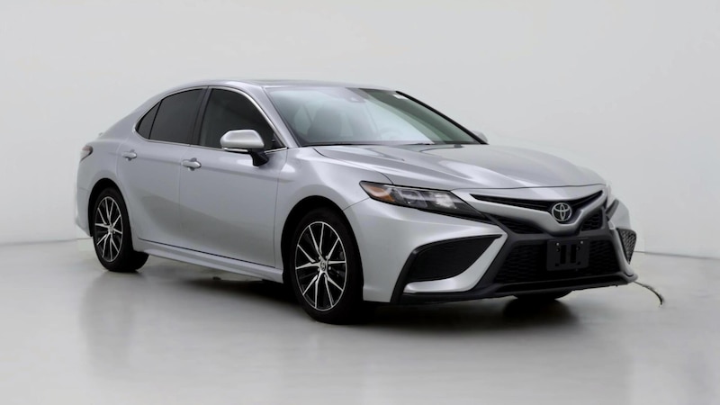 2024 Toyota Camry SE Hero Image