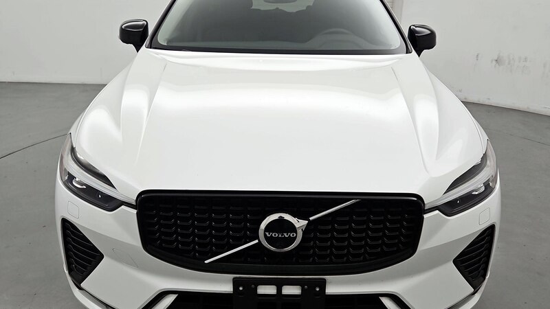 2023 Volvo XC60 B5 Plus 2