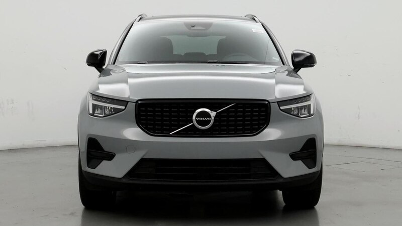 2024 Volvo XC40 B5 Core 5