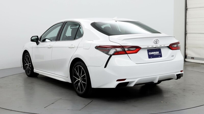 2023 Toyota Camry SE 2