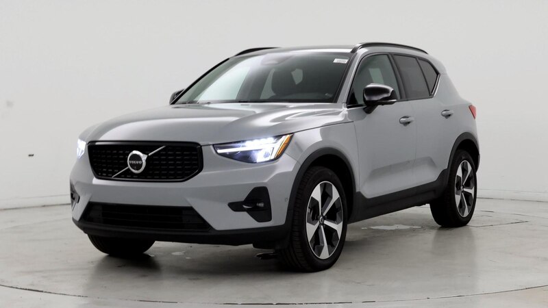 2024 Volvo XC40 B5 Plus 4