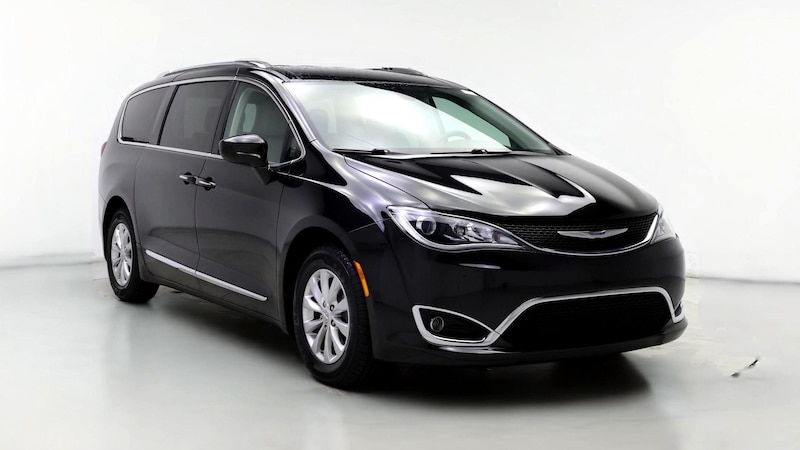 2018 Chrysler Pacifica Touring L Hero Image