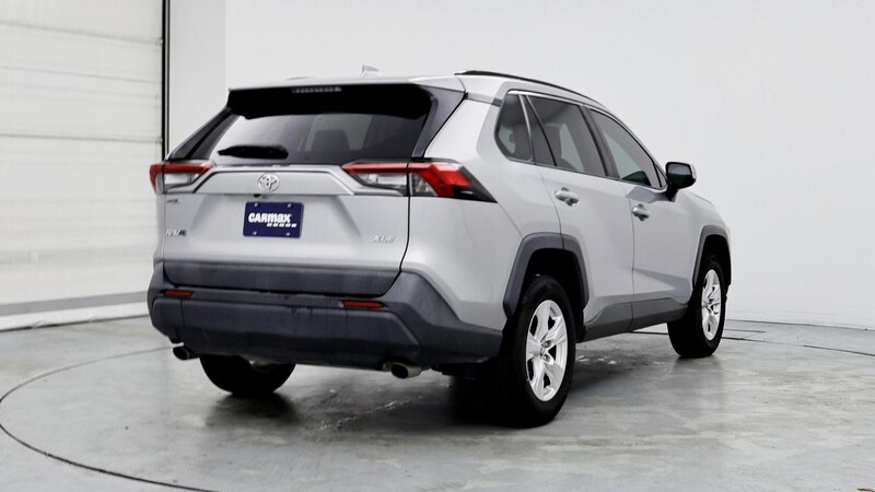 2019 Toyota RAV4 XLE 8