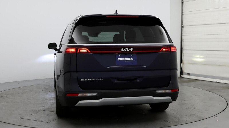 2022 Kia Carnival LX 6