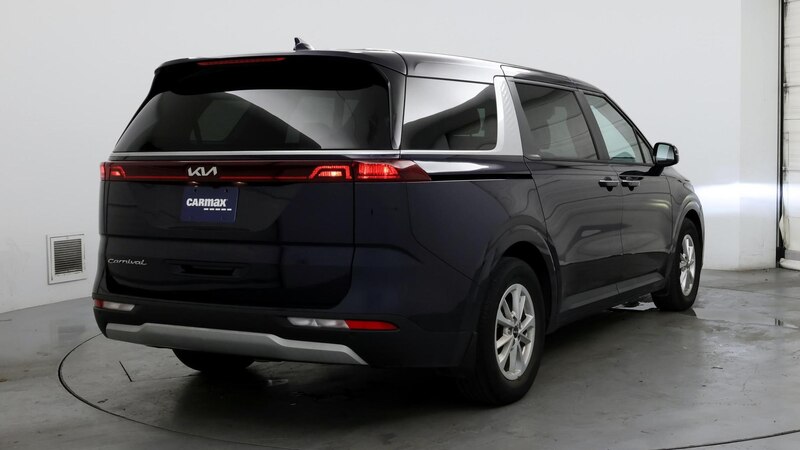 2022 Kia Carnival LX 8