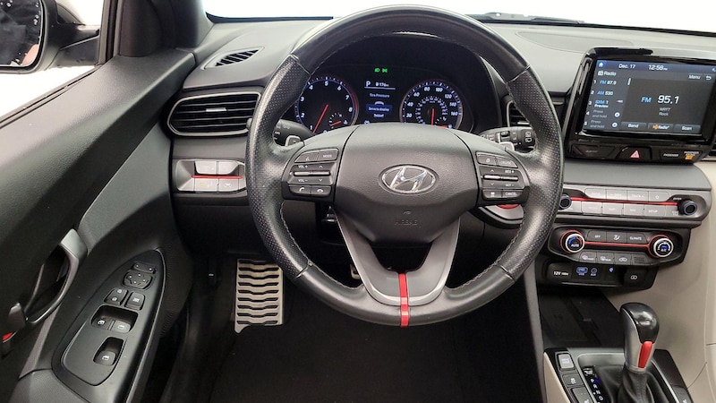 2020 Hyundai Veloster  10