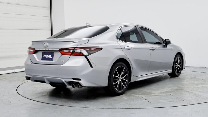 2022 Toyota Camry SE 8