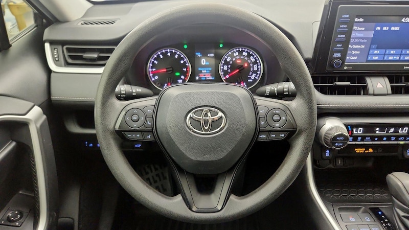 2021 Toyota RAV4 XLE 10