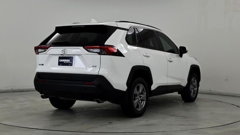 2024 Toyota RAV4 XLE 8