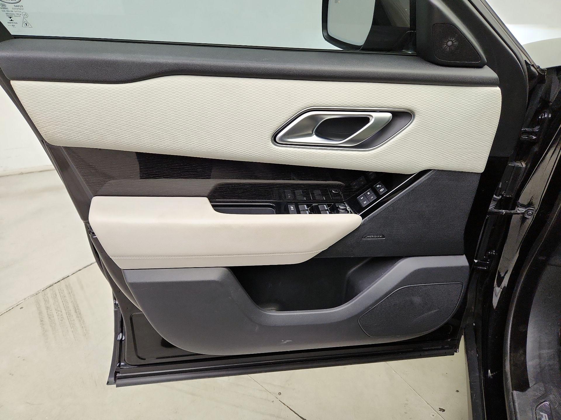 Thumbnail: 2019 Land Rover Range Rover Velar - 12