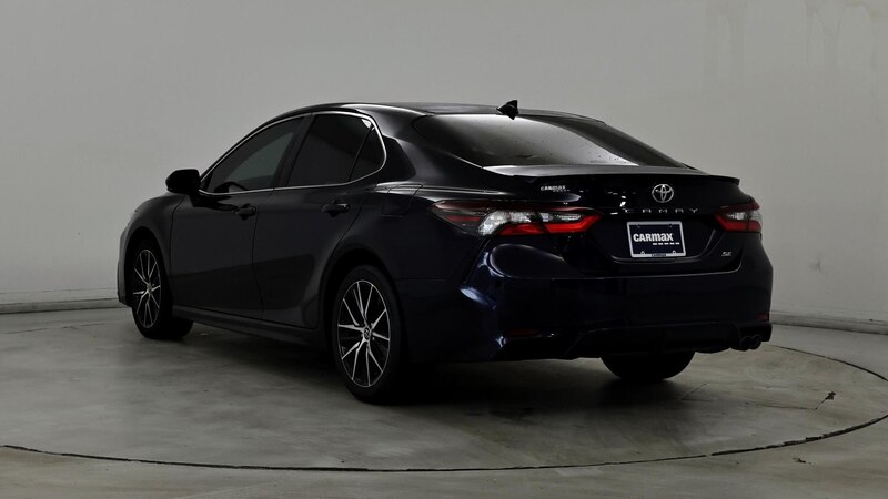 2022 Toyota Camry SE 2