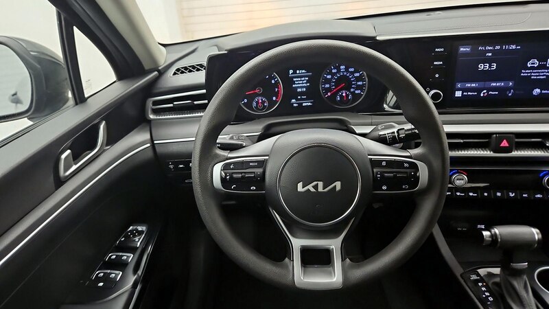 2023 Kia K5 LXS 10