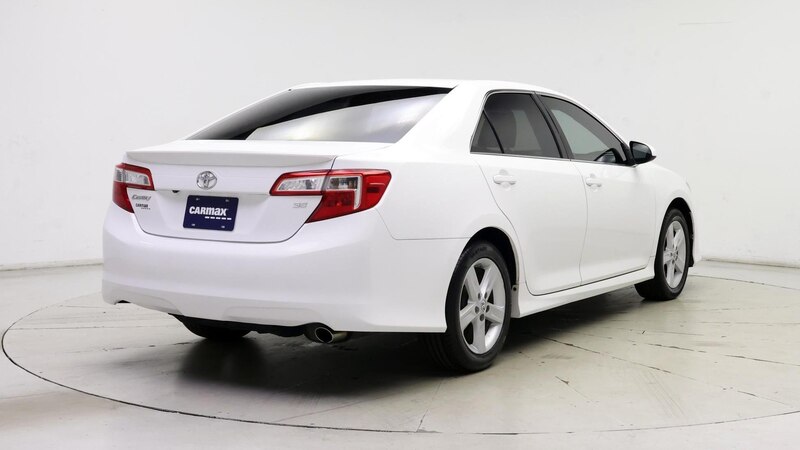 2014 Toyota Camry SE 8