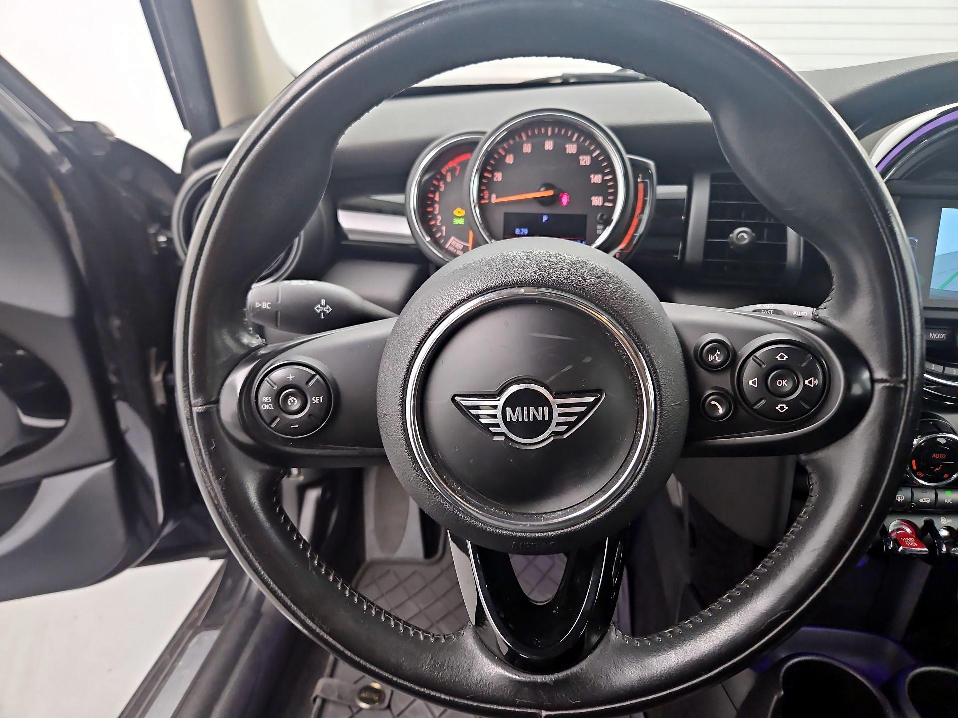 Thumbnail: 2019 MINI Cooper Hardtop - 10
