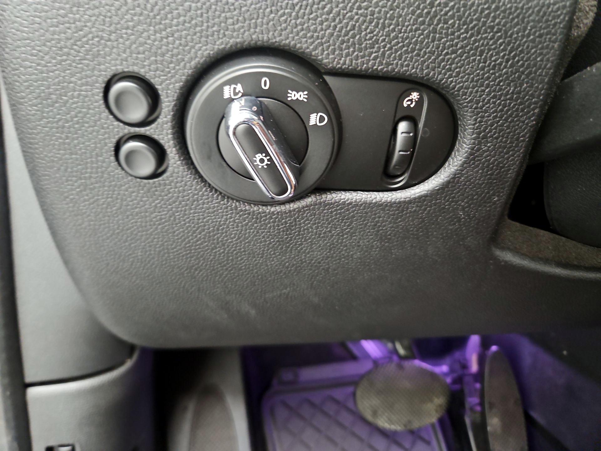 Thumbnail: 2019 MINI Cooper Hardtop - 13