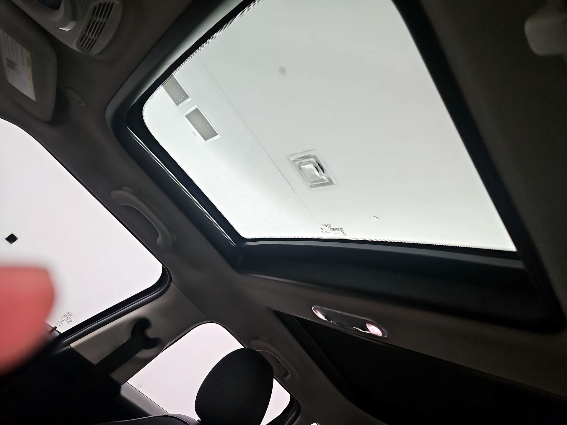 Thumbnail: 2019 MINI Cooper Hardtop - 19