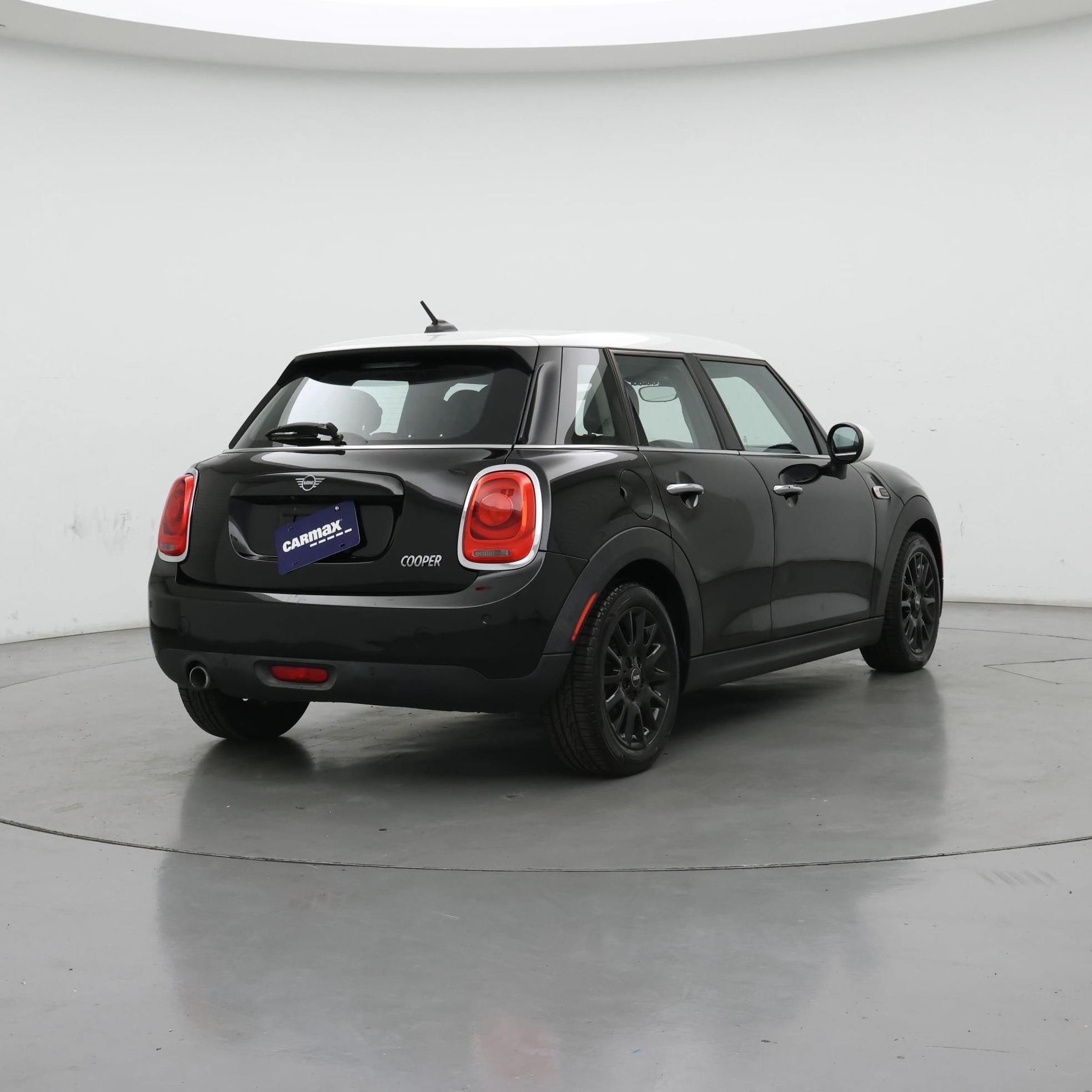 Thumbnail: 2019 MINI Cooper Hardtop - 8