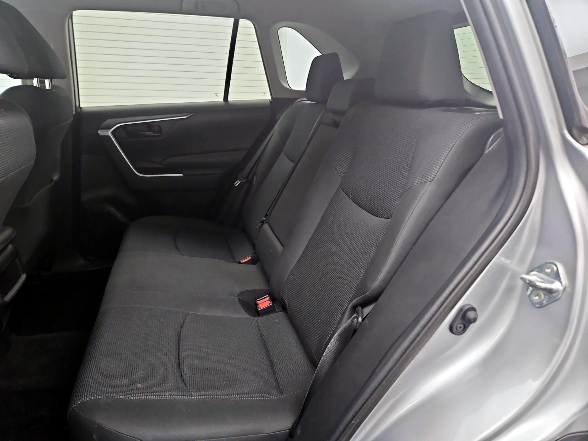 Thumbnail: 2020 Toyota RAV4 - 19