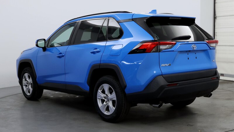 2021 Toyota RAV4 XLE 2