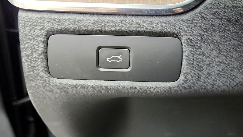 2024 Volvo XC60 B5 Ultimate 13