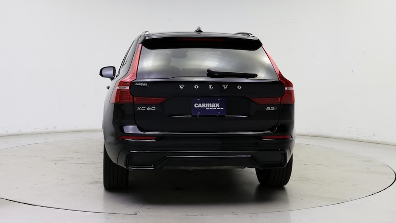 2024 Volvo XC60 B5 Ultimate 6